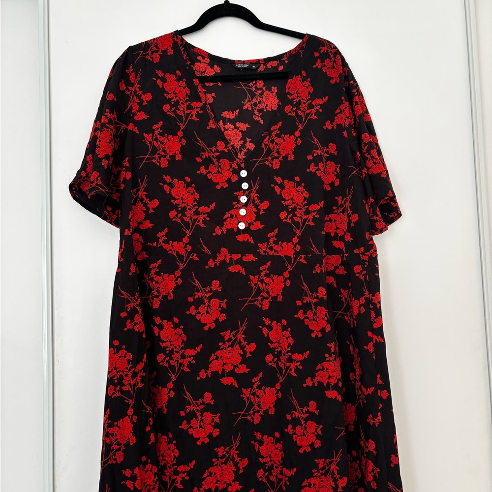 BNWOT SHEIN Red and Black Midi Dress with waist tie